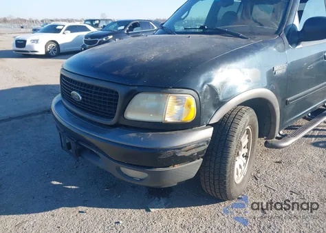 2000 Ford Expedition Xlt from USA, damaged, VIN 1FMRU1564YLB77140